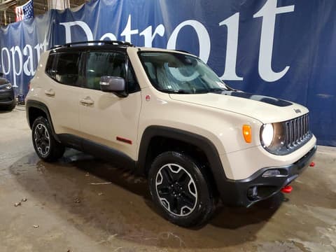2016 Jeep Renegade, VIN ZACCJBCTXGPD66399. Фото 4 з 6 з аукціону Copart. Каталог авто зі США OpenDataCar.