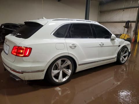 2018 Bentley Bentayga, VIN SJAAC4ZV5JC020618. Фото 3 з 6 з аукціону Copart. Каталог авто зі США OpenDataCar.