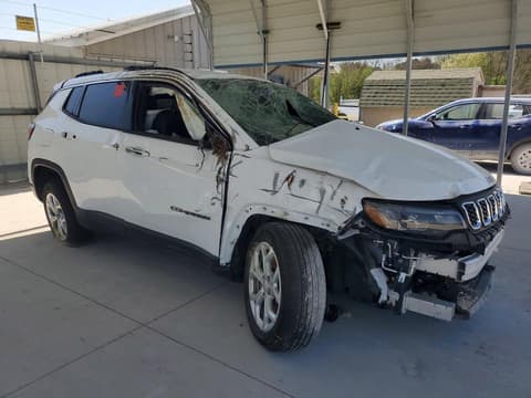 2024 Jeep Compass, VIN 3C4NJDBN9RT111097. Фото 4 з 6 з аукціону Copart. Каталог авто зі США OpenDataCar.