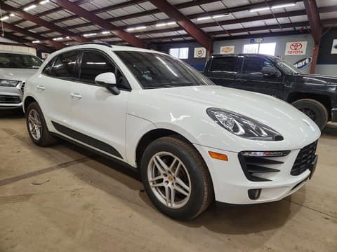2017 Porsche Macan, VIN WP1AA2A5XHLB83360. Фото 4 з 6 з аукціону Copart. Каталог авто зі США OpenDataCar.