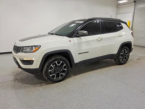 2021 Jeep Compass, VIN 3C4NJDDB2MT561346. Фото 1 з 6 з аукціону Copart. Каталог авто зі США OpenDataCar.