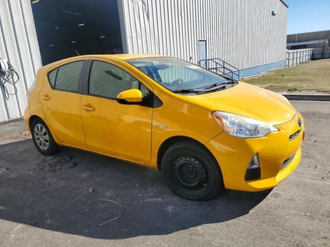 2014 Toyota Prius C, VIN JTDKDTB3XE1073268. Фото 4 з 6 з аукціону Copart. Каталог авто зі США OpenDataCar.