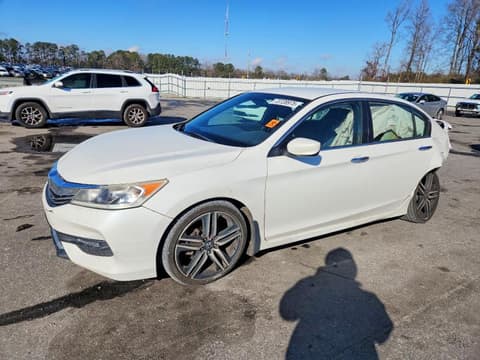 2017 Honda Accord, VIN 1HGCR2F56HA078825. Фото 1 з 6 з аукціону Copart. Каталог авто зі США OpenDataCar.