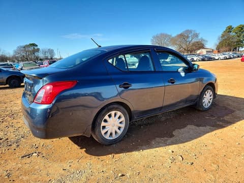 2017 Nissan Versa, VIN 3N1CN7AP8HL817950. Zdjęcie 3 z 6 z aukcji Copart. Katalog aut z USA OpenDataCar.