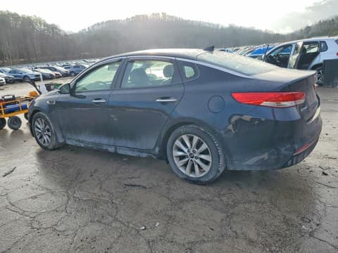 2018 Kia Optima, VIN 5XXGU4L39JG238137. Фото 2 з 6 з аукціону Copart. Каталог авто зі США OpenDataCar.