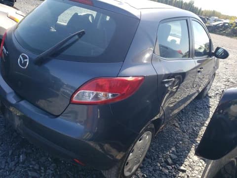 2011 Mazda 2, VIN JM1DE1HY6B0104692. Фото 3 з 6 з аукціону Copart. Каталог авто зі США OpenDataCar.