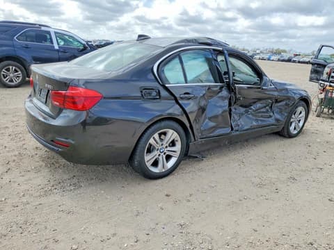 2017 Bmw 3 Series, VIN WBA8D9G37HNU63857. Zdjęcie 3 z 6 z aukcji Copart. Katalog aut z USA OpenDataCar.