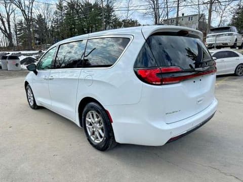 2024 Chrysler Pacifica, VIN 2C4RC1BGXRR116274. Фото 2 из 6 с аукциона Copart. Каталог авто из США OpenDataCar.