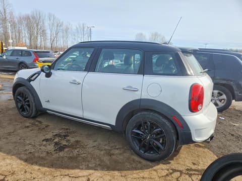 2015 Mini Cooper, VIN WMWZC5C56FWP43235. Фото 2 з 6 з аукціону Copart. Каталог авто зі США OpenDataCar.