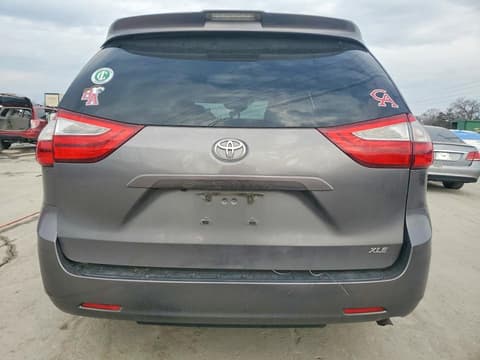 2018 Toyota Sienna, VIN 5TDYZ3DC5JS911745. Фото 6 з 6 з аукціону Copart. Каталог авто зі США OpenDataCar.