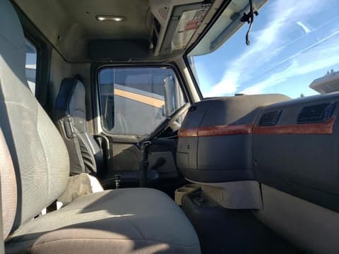2008 Volvo VNM, VIN 4V4M99GH48N487374. Фото 5 из 6 с аукциона Copart. Каталог авто из США OpenDataCar.