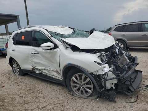 2017 Nissan Rogue Sport, VIN KNMAT2MT0HP603710. Фото 4 з 6 з аукціону Copart. Каталог авто зі США OpenDataCar.