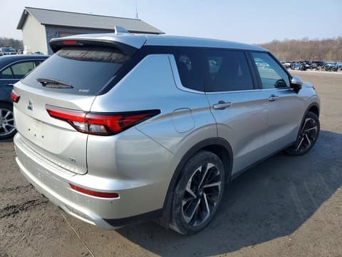 2023 Mitsubishi Outlander, VIN JA4J4UA83PZ013555. Фото 3 з 6 з аукціону Copart. Каталог авто зі США OpenDataCar.