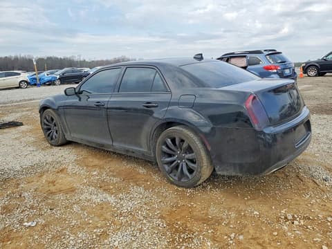 2015 Chrysler 300, VIN 2C3CCAET3FH922171. Фото 2 з 6 з аукціону Copart. Каталог авто зі США OpenDataCar.