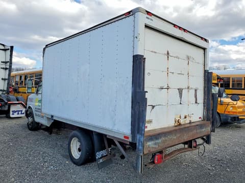 2004 Chevrolet Express G3500, VIN 1GBJG31U741183033. Фото 2 з 6 з аукціону Copart. Каталог авто зі США OpenDataCar.