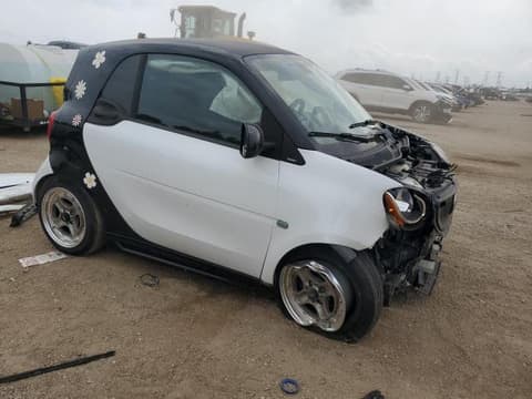 2016 Smart Fortwo, VIN WMEFJ5DA4GK054621. Фото 4 з 6 з аукціону Copart. Каталог авто зі США OpenDataCar.
