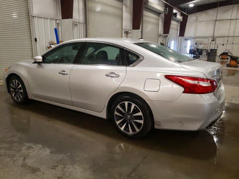 2017 Nissan Altima, VIN 1N4AL3AP7HC229591. Фото 2 з 6 з аукціону Copart. Каталог авто зі США OpenDataCar.