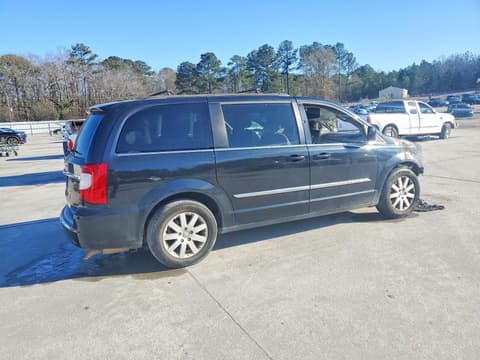 2015 Chrysler Town & Country, VIN 2C4RC1BG8FR695213. Photo 3 of 6 from Copart auction. OpenDataCar US salvage catalog.