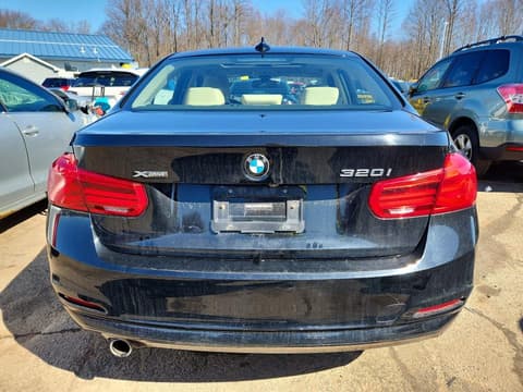 2018 Bmw 3 Series, VIN WBA8E5G51JNV02424. Фото 6 з 6 з аукціону Copart. Каталог авто зі США OpenDataCar.