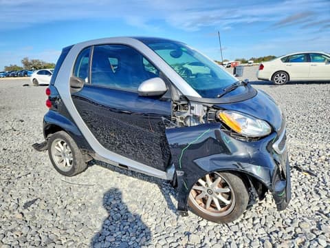 2013 Smart Fortwo, VIN WMEEJ3BA1DK586777. Фото 4 з 6 з аукціону Copart. Каталог авто зі США OpenDataCar.
