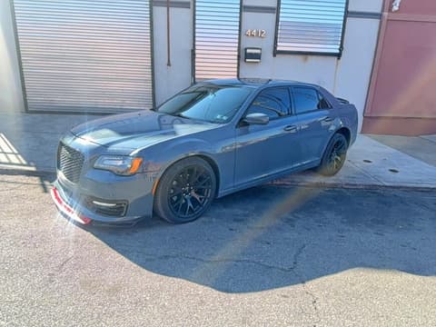 2014 Chrysler 300, VIN 2C3CCABG6EH355167. Фото 2 з 6 з аукціону Copart. Каталог авто зі США OpenDataCar.