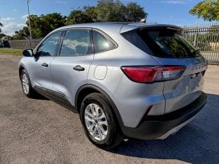 2022 Ford Escape, VIN 1FMCU0F66NUB62157. Фото 2 з 6 з аукціону Copart. Каталог авто зі США OpenDataCar.