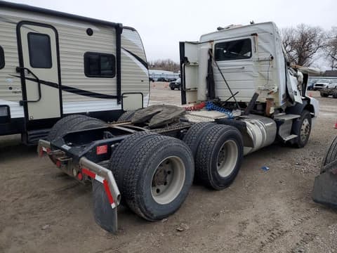 2011 Volvo VNM, VIN 4V4MC9EHXBN535780. Фото 4 з 6 з аукціону Copart. Каталог авто зі США OpenDataCar.