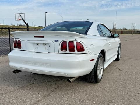 1997 Ford Mustang, VIN 1FALP47V5VF111087. Фото 4 з 6 з аукціону Copart. Каталог авто зі США OpenDataCar.
