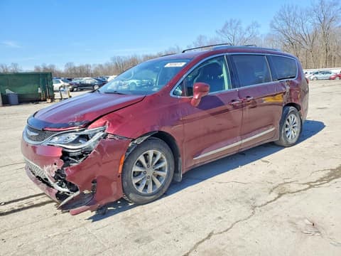 2018 Chrysler Pacifica, VIN 2C4RC1BG5JR218019. Фото 1 из 6 с аукциона Copart. Каталог авто из США OpenDataCar.