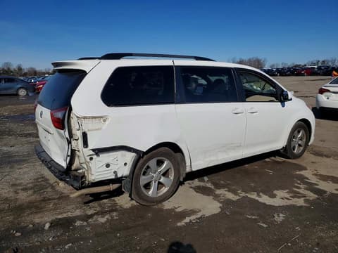 2017 Toyota Sienna, VIN 5TDKZ3DC8HS786966. Фото 3 з 6 з аукціону Copart. Каталог авто зі США OpenDataCar.
