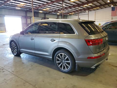 2017 Audi Q7, VIN WA1LAAF73HD019452. Фото 2 з 6 з аукціону Copart. Каталог авто зі США OpenDataCar.