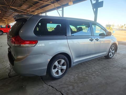 2013 Toyota Sienna, VIN 5TDZK3DC6DS301673. Фото 3 з 6 з аукціону Copart. Каталог авто зі США OpenDataCar.