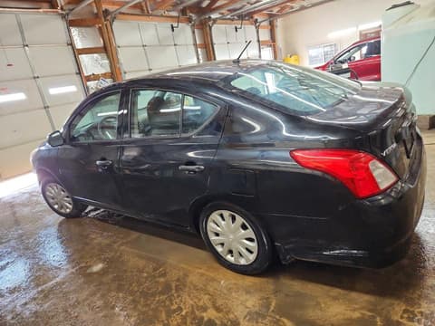 2015 Nissan Versa, VIN 3N1CN7AP6FL865086. Фото 2 з 6 з аукціону Copart. Каталог авто зі США OpenDataCar.