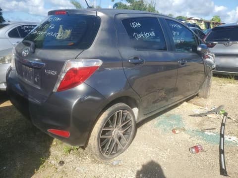 2013 Toyota Yaris, VIN JTDKTUD32DD561939. Фото 3 з 6 з аукціону Copart. Каталог авто зі США OpenDataCar.