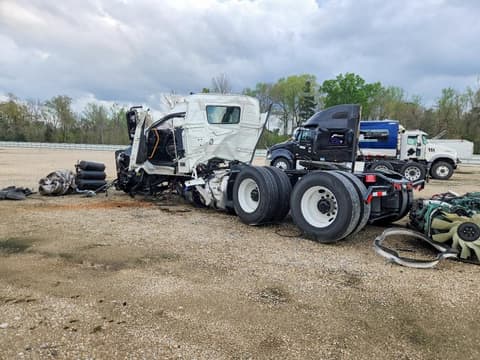 2025 Volvo VNL, VIN 4V4NC9EH4SN670435. Фото 3 з 6 з аукціону Copart. Каталог авто зі США OpenDataCar.