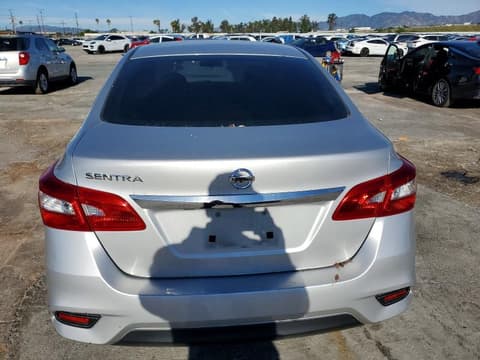 2018 Nissan Sentra, VIN 3N1AB7AP7JY318968. Фото 6 з 6 з аукціону Copart. Каталог авто зі США OpenDataCar.