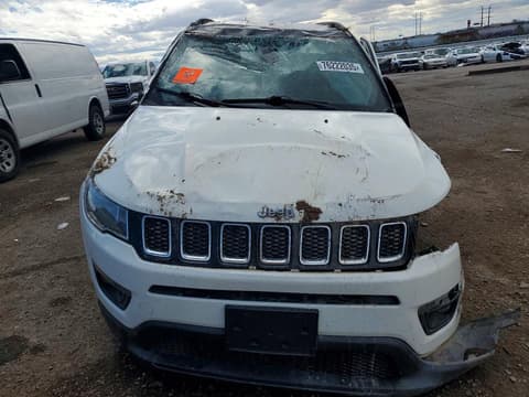 2018 Jeep Compass, VIN 3C4NJDBB0JT114271. Фото 5 з 6 з аукціону Copart. Каталог авто зі США OpenDataCar.