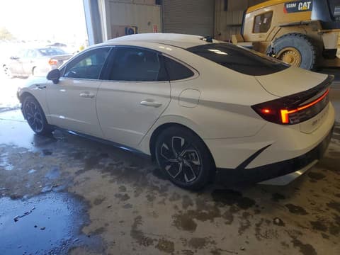 2024 Hyundai Sonata, VIN KMHL64JA2RA392752. Фото 2 з 6 з аукціону Copart. Каталог авто зі США OpenDataCar.