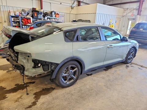 2025 Kia K4, VIN 3KPFT4DE4SE141632. Фото 3 з 6 з аукціону Copart. Каталог авто зі США OpenDataCar.