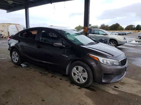 2017 Kia Forte, VIN 3KPFK4A72HE050926. Zdjęcie 4 z 6 z aukcji Copart. Katalog aut z USA OpenDataCar.