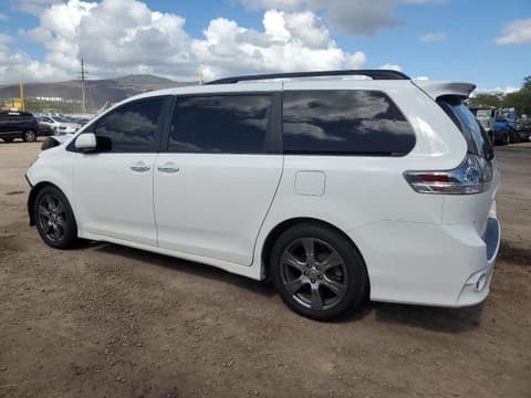 2017 Toyota Sienna, VIN 5TDXZ3DCXHS795965. Фото 2 з 6 з аукціону Copart. Каталог авто зі США OpenDataCar.