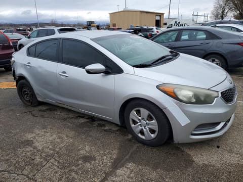 2015 Kia Forte, VIN KNAFK4A62F5297084. Фото 4 з 6 з аукціону Copart. Каталог авто зі США OpenDataCar.