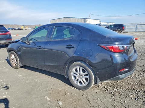 2017 Toyota Yaris, VIN 3MYDLBYV7HY192122. Фото 2 з 6 з аукціону Copart. Каталог авто зі США OpenDataCar.