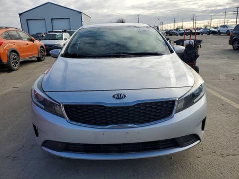 2018 Kia Forte, VIN 3KPFL4A74JE173680. Фото 5 з 6 з аукціону Copart. Каталог авто зі США OpenDataCar.