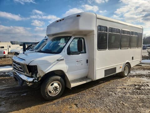 2024 Ford E-450, VIN 1FDFE4FN7RDD12758. Фото 2 з 6 з аукціону Copart. Каталог авто зі США OpenDataCar.