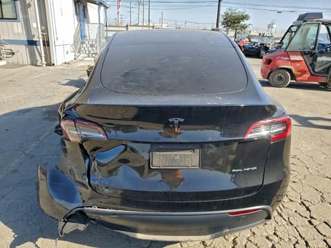 2022 Tesla Model Y, VIN 7SAYGDEE0NF575477. Zdjęcie 6 z 6 z aukcji Copart. Katalog aut z USA OpenDataCar.