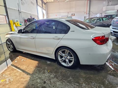 2016 Bmw 3 Series, VIN WBA8E1C54GK479732. Фото 2 з 6 з аукціону Copart. Каталог авто зі США OpenDataCar.