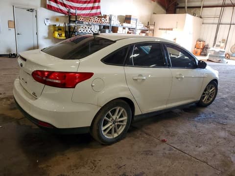 2015 Ford Focus, VIN 1FADP3F22FL323244. Фото 3 из 6 с аукциона Copart. Каталог авто из США OpenDataCar.