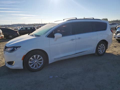 2017 Chrysler Pacifica, VIN 2C4RC1BGXHR747346. Фото 1 з 6 з аукціону Copart. Каталог авто зі США OpenDataCar.