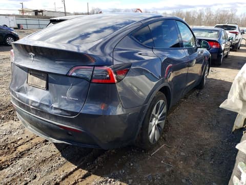 2021 Tesla Model Y, VIN 5YJYGDEE8MF118752. Photo 3 of 6 from Copart auction. OpenDataCar US salvage catalog.